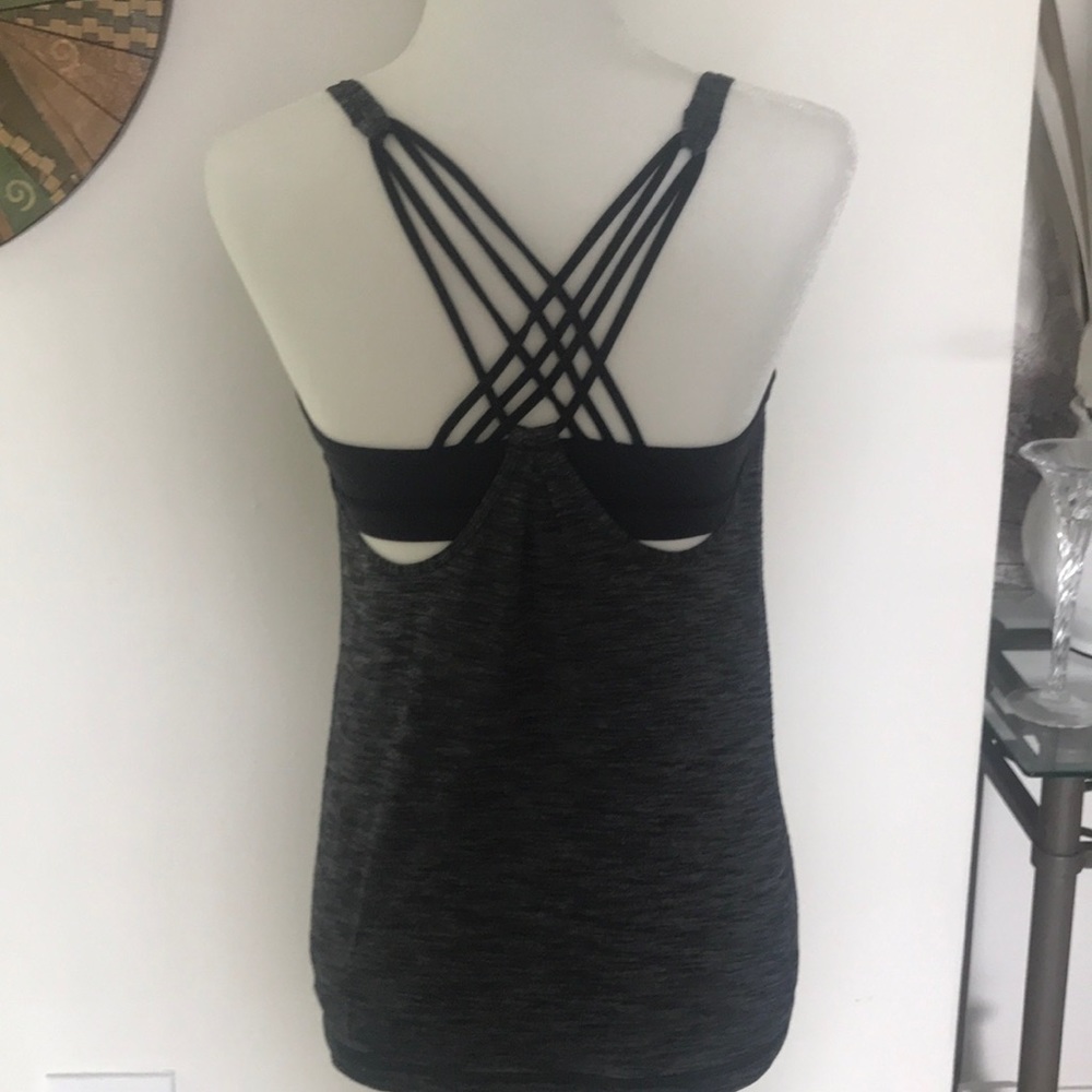 Lululemon top